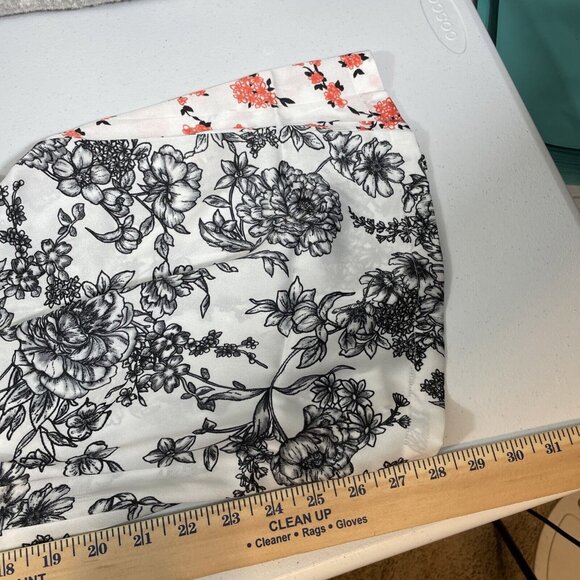 Susan Graver Pants Womens Size 3XP Floral White Wide Leg Comfort Stretch - Picture 8 of 10
